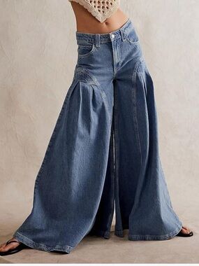 Gorgeous! Boho vibes Wide Leg Blue Denim Jeans